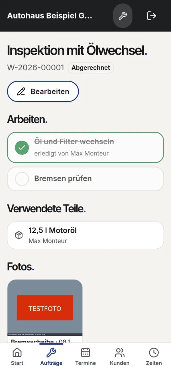 Auftrag mit Arbeiten zum Abhaken, Teilen und Fotos